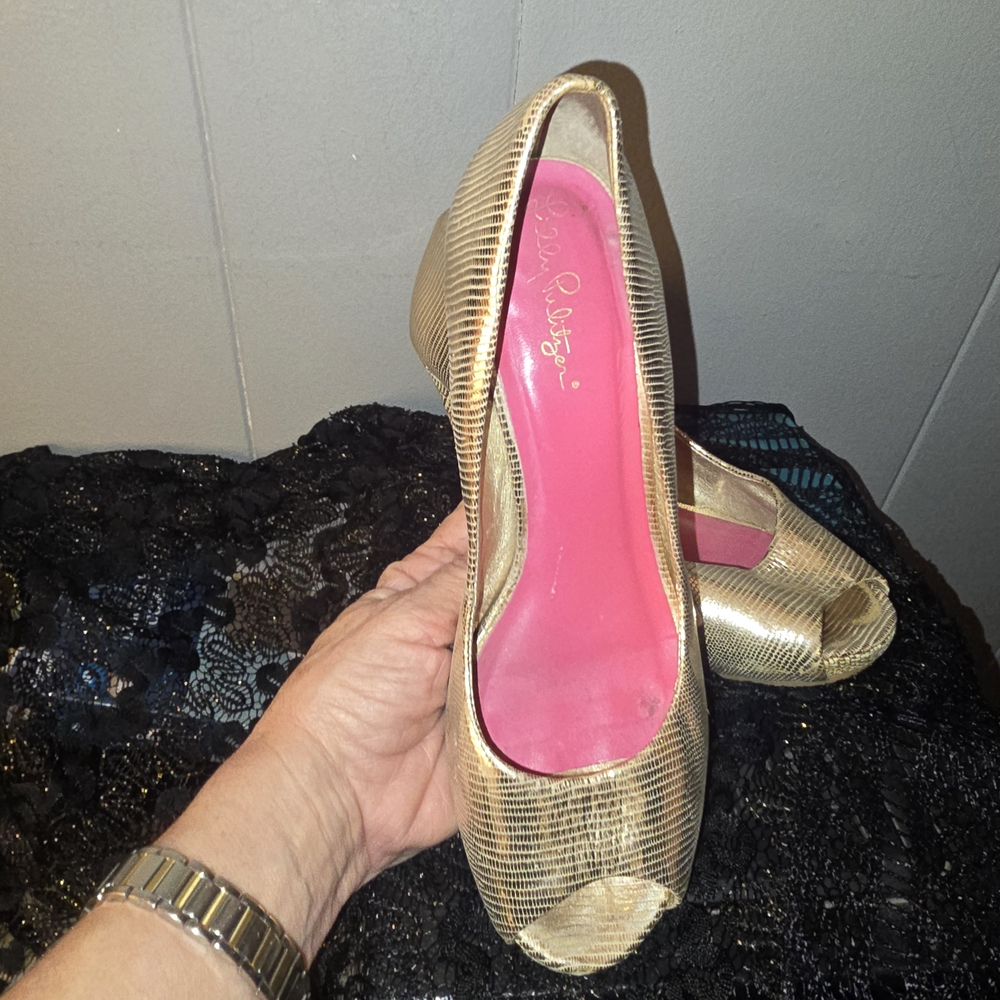 Lilly Pulitzer Gold Textured Open-Toe Closed-Back Raffia Wedges - Picture 4 of 11